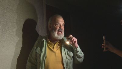 Los vecinos del edificio incendio en la calle Gaztambide siguen sin luz cuatro días después