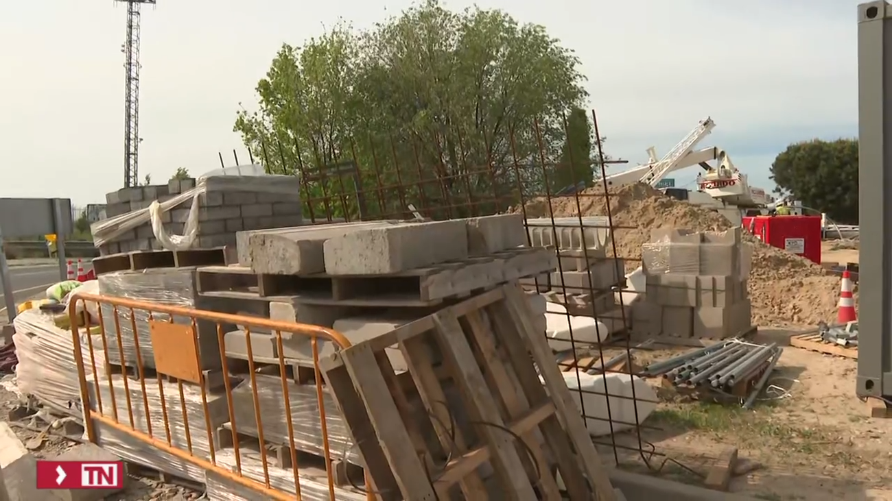 Se desploma una de las estructuras de un puente peatonal en obras de la M-503 en Majadahonda