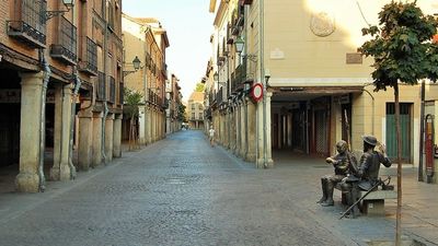 Contenedores de 'quita y pon' en la Calle Mayor de Alcalá