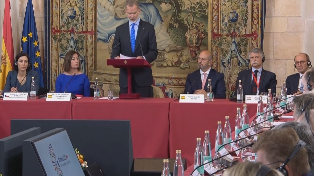 Felipe VI subraya ante la creciente polarización que la esencia de Europa es la democracia