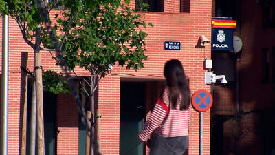 Un hombre en estado grave tras recibir cuatro puñaladas en la Plaza de la Remonta, en Tetuán