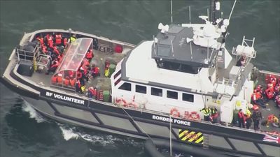 Reino Unido aprueba la ley que permite deportar inmigrantes ilegales a Ruanda