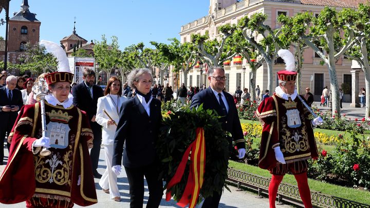Alcalá rinde el tradicional homenaje a Miguel de Cervantes