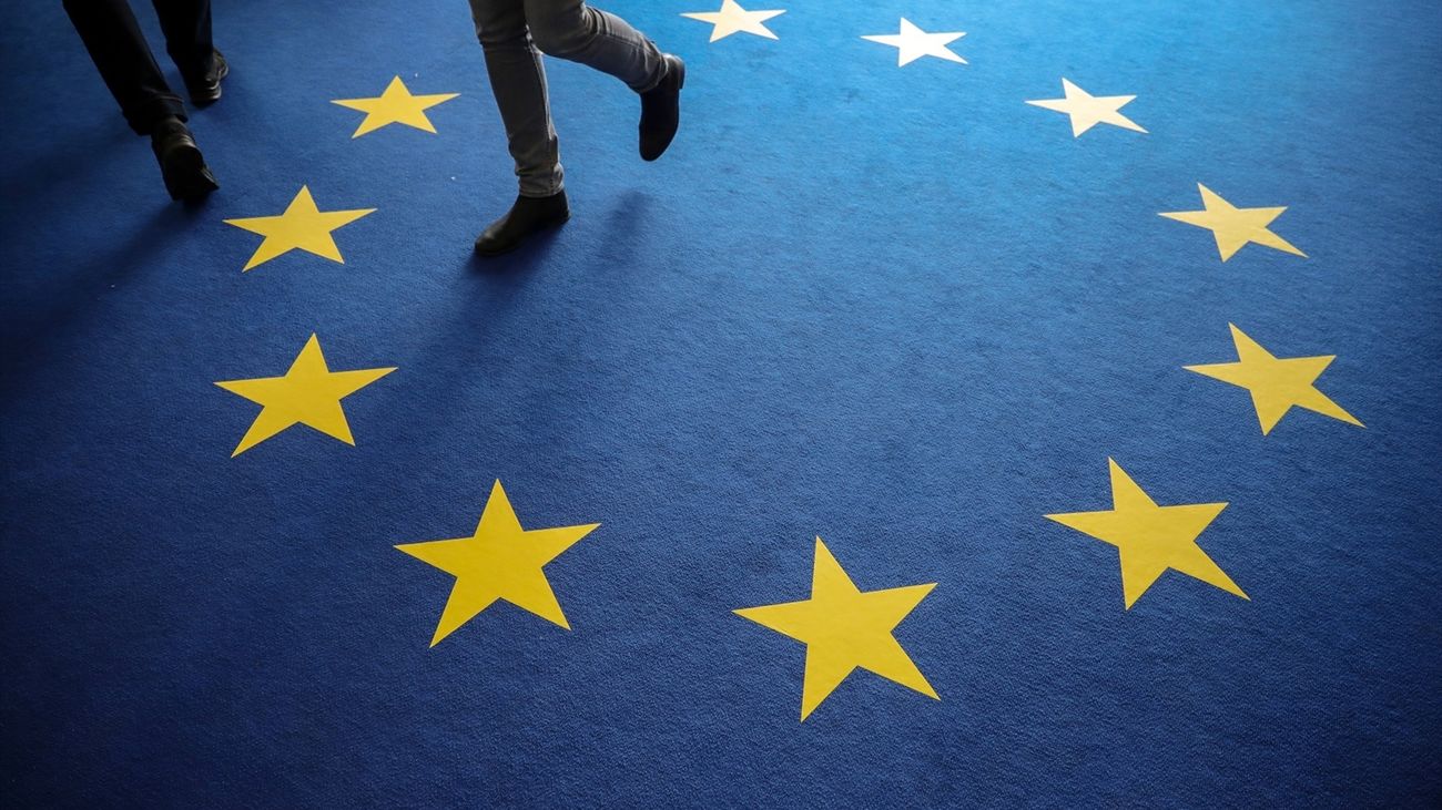 PSOE y PP empatarían en las elecciones al Parlamento Europeo, según el CIS