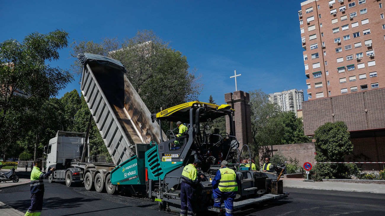 50 calles de la capital olerán a mango en su asfaltado