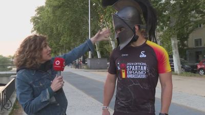 Entrenar con un casco espartano para correr el Maratón de Madrid