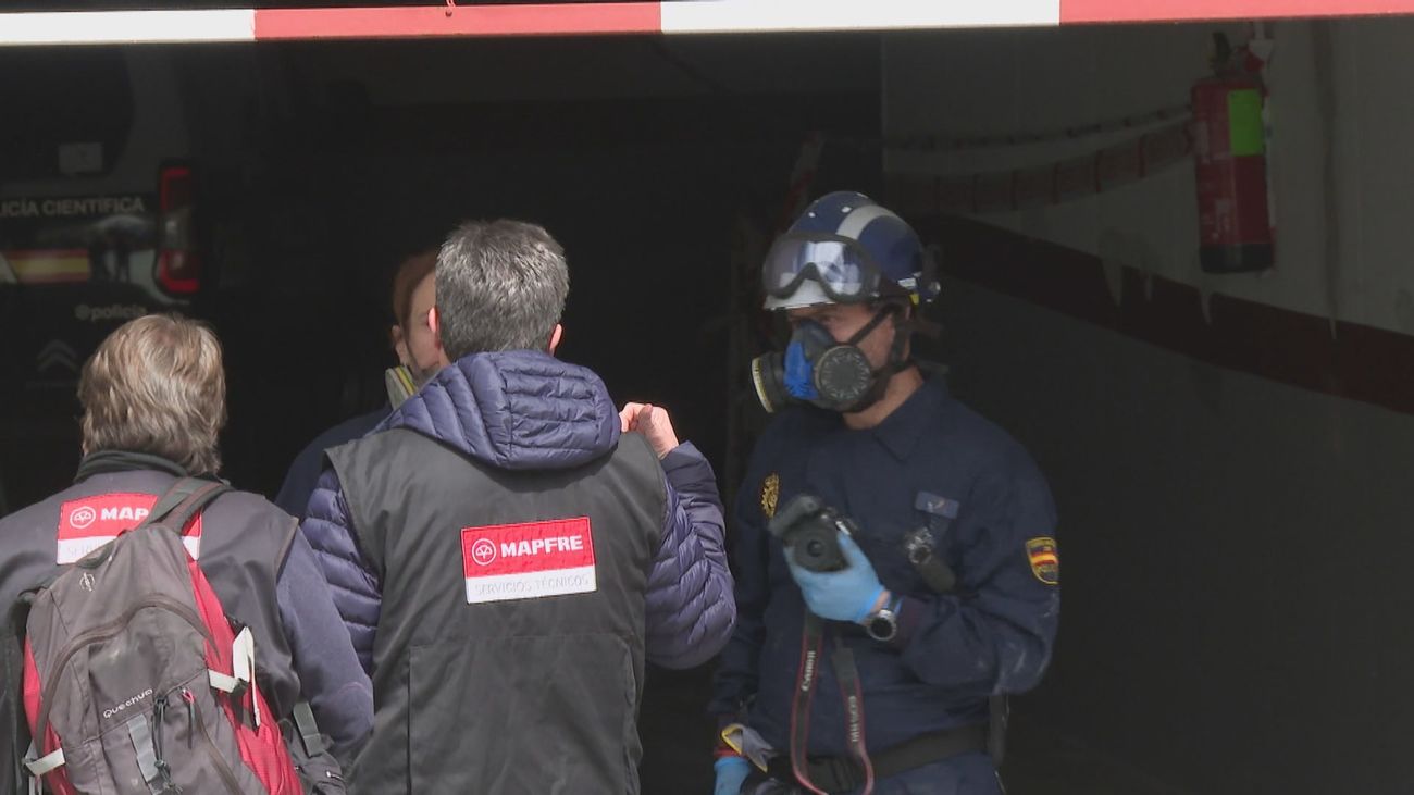 Se investiga el incendio en un garaje de Sanse que ha desplazado de sus casas a 18 familias