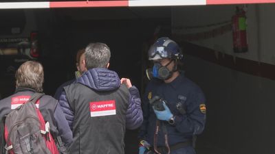 Se investiga el incendio en un garaje de Sanse que ha desplazado de sus casas a 18 familias