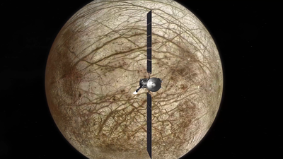 Europa Clipper, la nave más grande de la NASA, saldrá en octubre en busca de señales de vida y con un mensaje de la Tierra