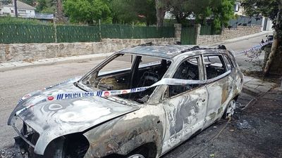 Arde el coche de un concejal de Podemos-IU-AV en Los Molinos a las puertas de su domicilio