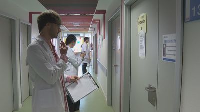 Nueve minutos para resolver una emergencia: el examen final para estudiantes de Medicina de la Complutense