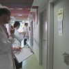 Nueve minutos para resolver una emergencia: el examen final para estudiantes de Medicina de la Complutense