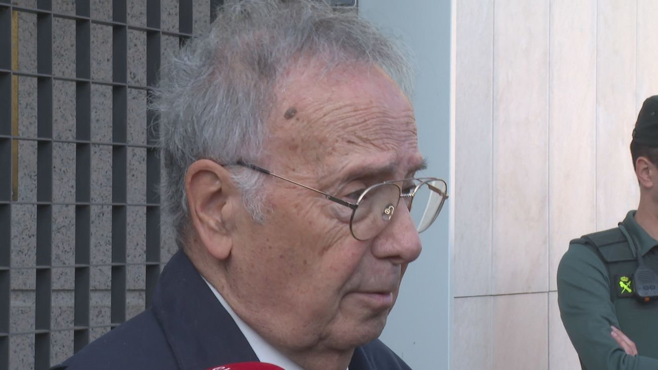 Manos Limpias anuncia  más pruebas que apuntarán esta vez a Pedro Sánchez