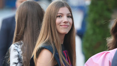 La infanta Sofía cumple 17 años con su estreno institucional en solitario en el horizonte