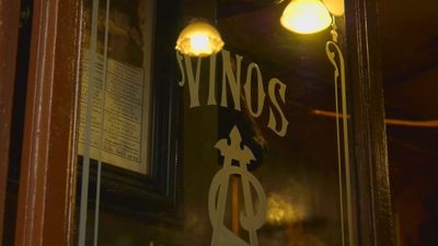 ¿Por qué las fachadas de las tabernas madrileñas son rojas?