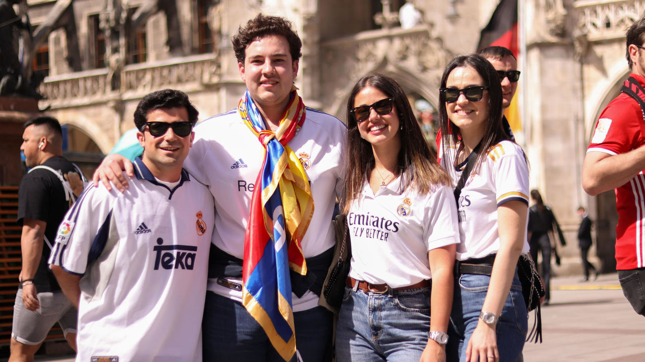 Los aficionados del Real Madrid llenan las calles de Munich
