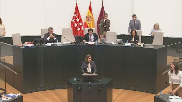 Rita Maestre, expulsada del pleno del Ayuntamiento de Madrid acusada de llamar "nazis" a los concejales de Vox