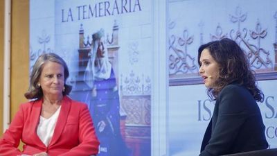 Ayuso asiste a la presentación de 'La Temeraria', el nuevo libro de Isabel San Sebastián