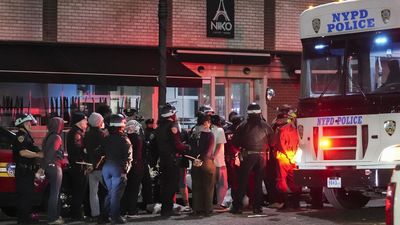 282 detenidos en Nueva York en protestas universitarias a favor de Palestina