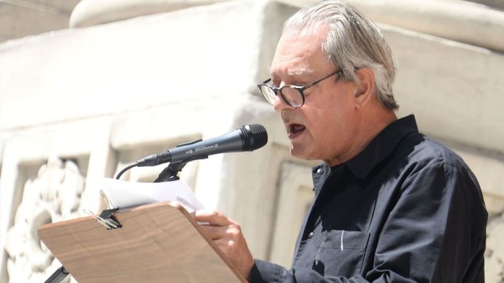 El escritor estadounidense, Paul Auste