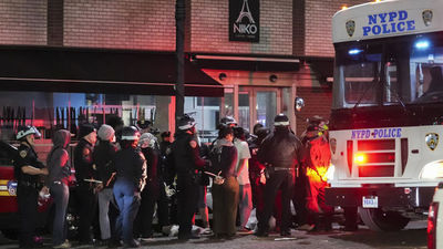 La Policía desaloja el edificio ocupado en la Universidad de Columbia y detiene a estudiantes propalestinos