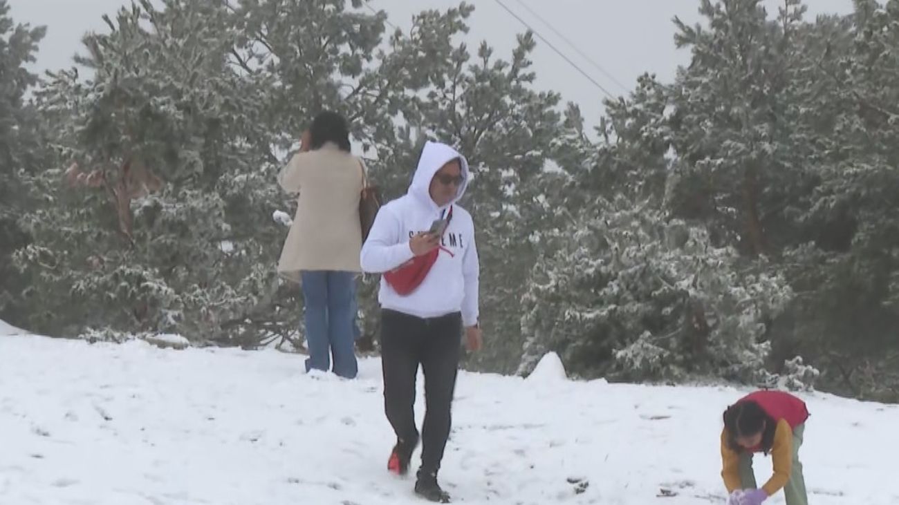 La nieve regresa a la Sierra