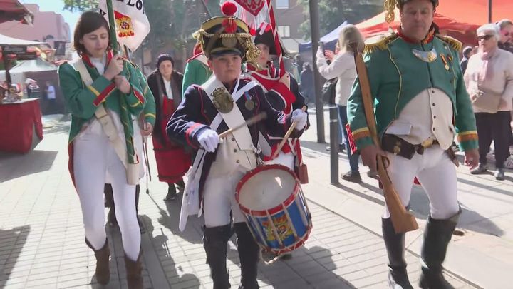 Día grande de las fiestas de Móstoles este 2 de mayo, con un desfile de época