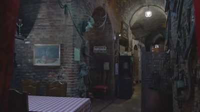 El restaurante que se encuentra dentro de una cueva que triunfa en Villamantilla