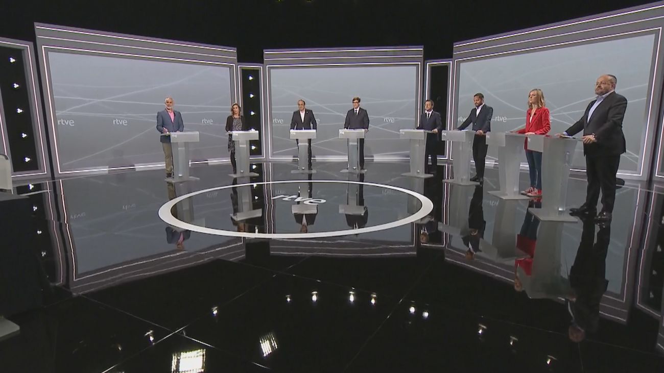 Los pactos postelectorales de Illa tras el 12M centran el debate de la elecciones catalanas