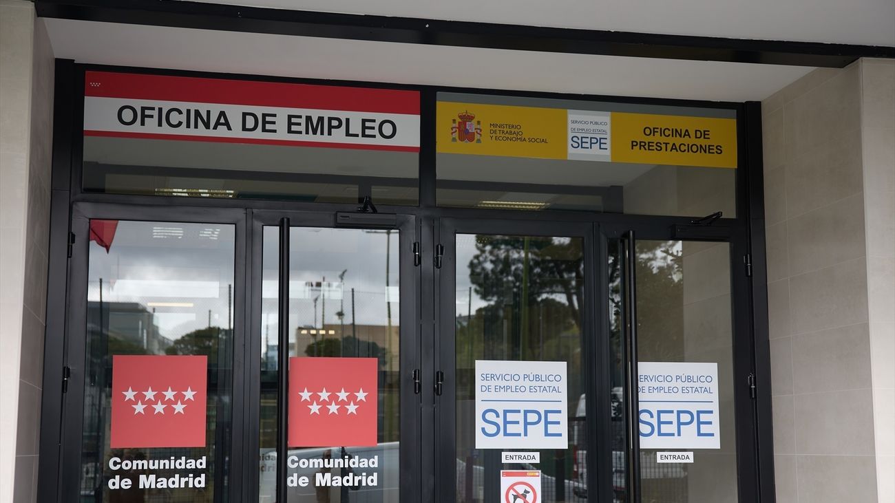 El paro baja en 60.503 personas en abril y la Seguridad Social supera los 21 millones de afiliados