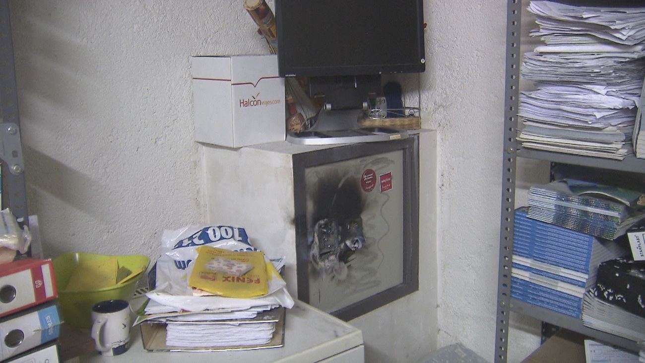 Roban con una lanza térmica una agencia de viajes en La Elipa y se llevan 11.000 euros