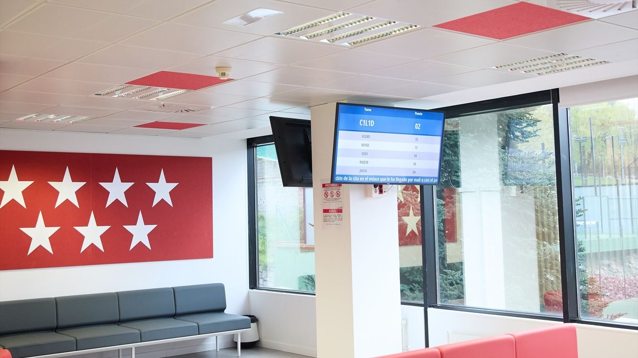 El paro cae un 2,62% en abril en Madrid y es la provincia en que mas baja