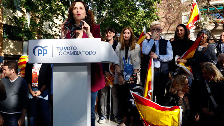 Ayuso llama a revertir "el negocio corrupto que representa el independentismo" en Cataluña
