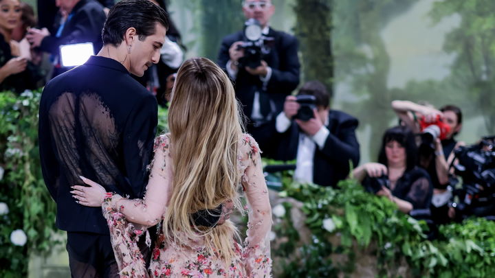 Dove Cameron y Damiano David  en la MetGala 2024 / EFE