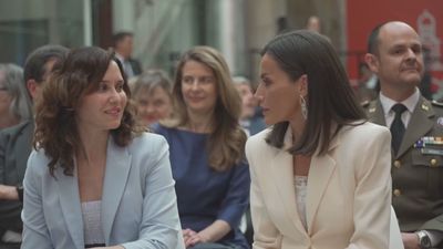 La Reina destaca la "salud vigorosa" de la literatura  infantil y juvenil en la entrega de los Premios SM