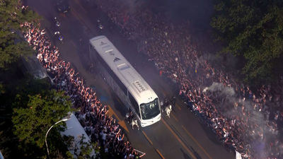 Espectacular recibimiento al Real Madrid en el Bernabéu