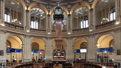 BBVA se desploma en Bolsa un 6,71% tras la OPA hostil sobre el Sabadell que sube un 3,17%