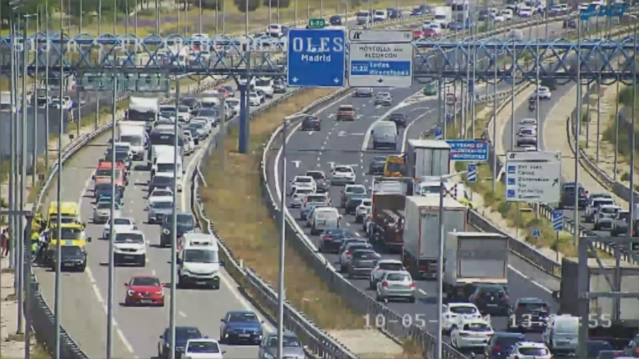 Cuatro kilómetros de retención en la A5 a la altura de Móstoles por dos accidentes