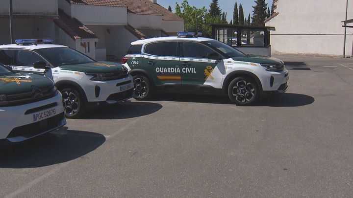 Boadilla del Monte cede a la Guardia Civil cuatro vehículos "para seguir siendo uno de los municipios más seguros"