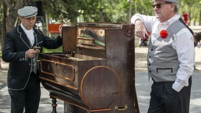 Matadero acoge una verbena popular para todas las edades este domingo por San Isidro