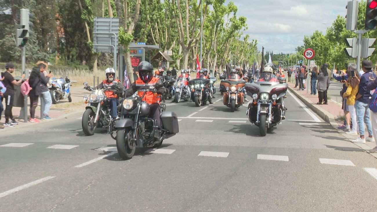 Un millar de motos Harley-Davidson se apoderan del asfalto en Madrid