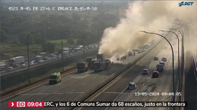 El incendio de un camión en la M-45 provoca grandes atascos