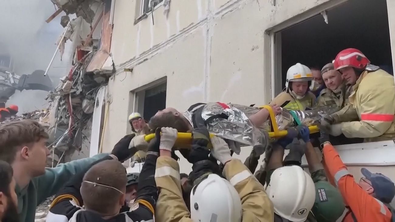 Ucrania lanza una ofensiva con misiles contra objetivos rusos causando 18 muertos