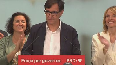 Las elecciones abren un futuro incierto en Cataluña y a Illa  sujeto al juego de pactos