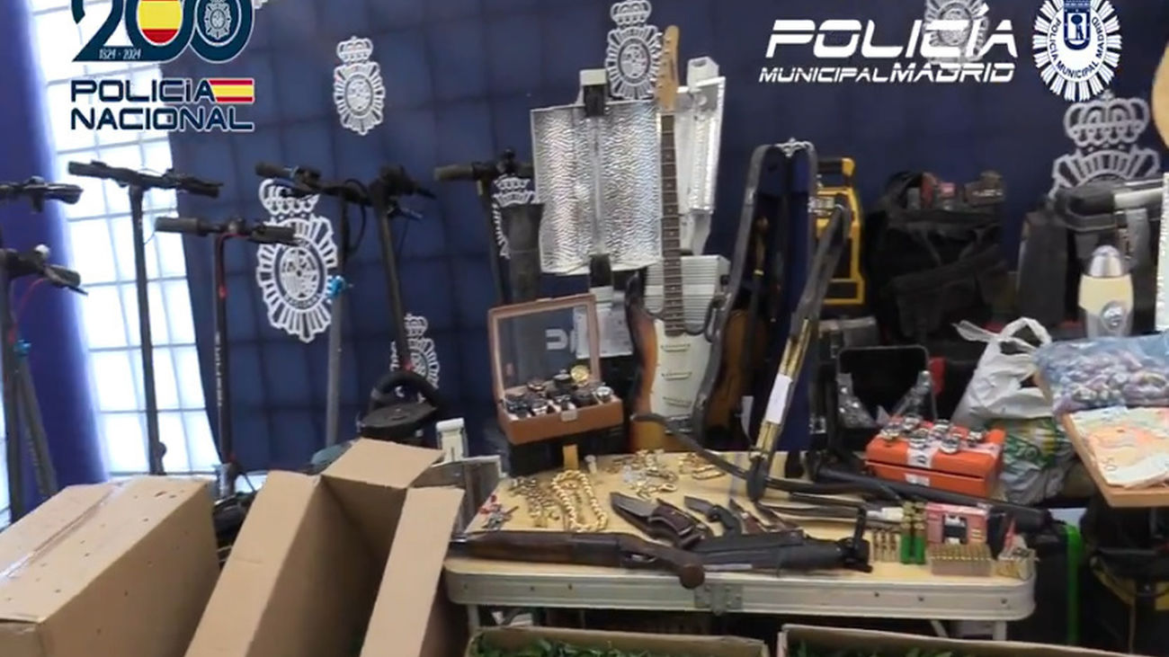 Desmantelados dos 'narcopisos' en Latina con 200 plantas de marihuana, dinero y joyas de gran valor