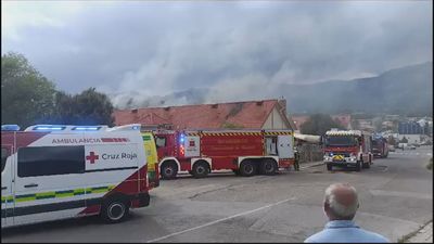 Incendio en una residencia abandonada y okupada de Soto del Real