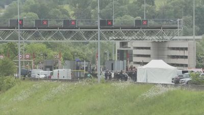 Francia busca a los asesinos de dos agentes penitenciarios en el peaje de una autopista