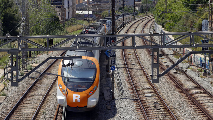 Un nuevo robo de cable este martes afecta a dos trenes en Cataluña
