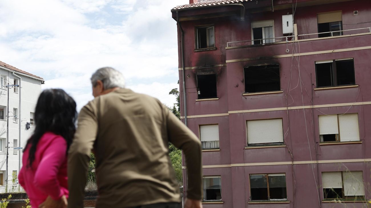 Edificio del barrio de Artike, en Bermeo (Bizkaia) afectado por el incendio
