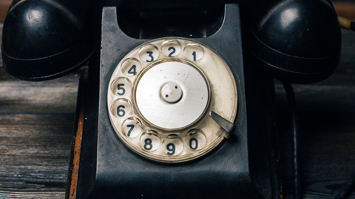 La historia del teléfono recreada en una exposición por el centenario de Telefónica